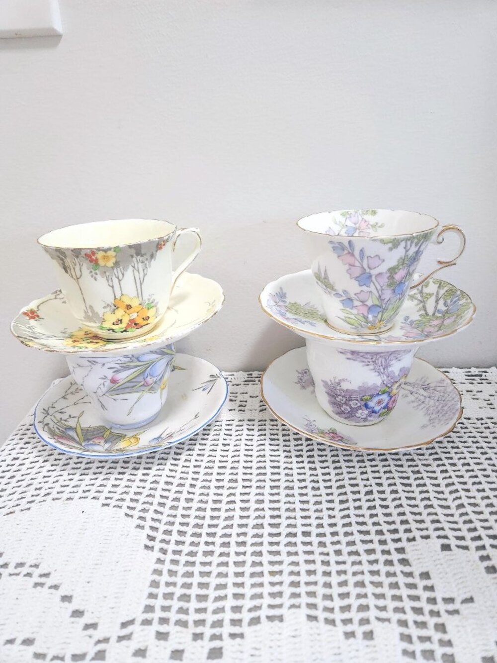 English Countryside Garden Theme Mismatch Set of Four Tea Cups Saucers